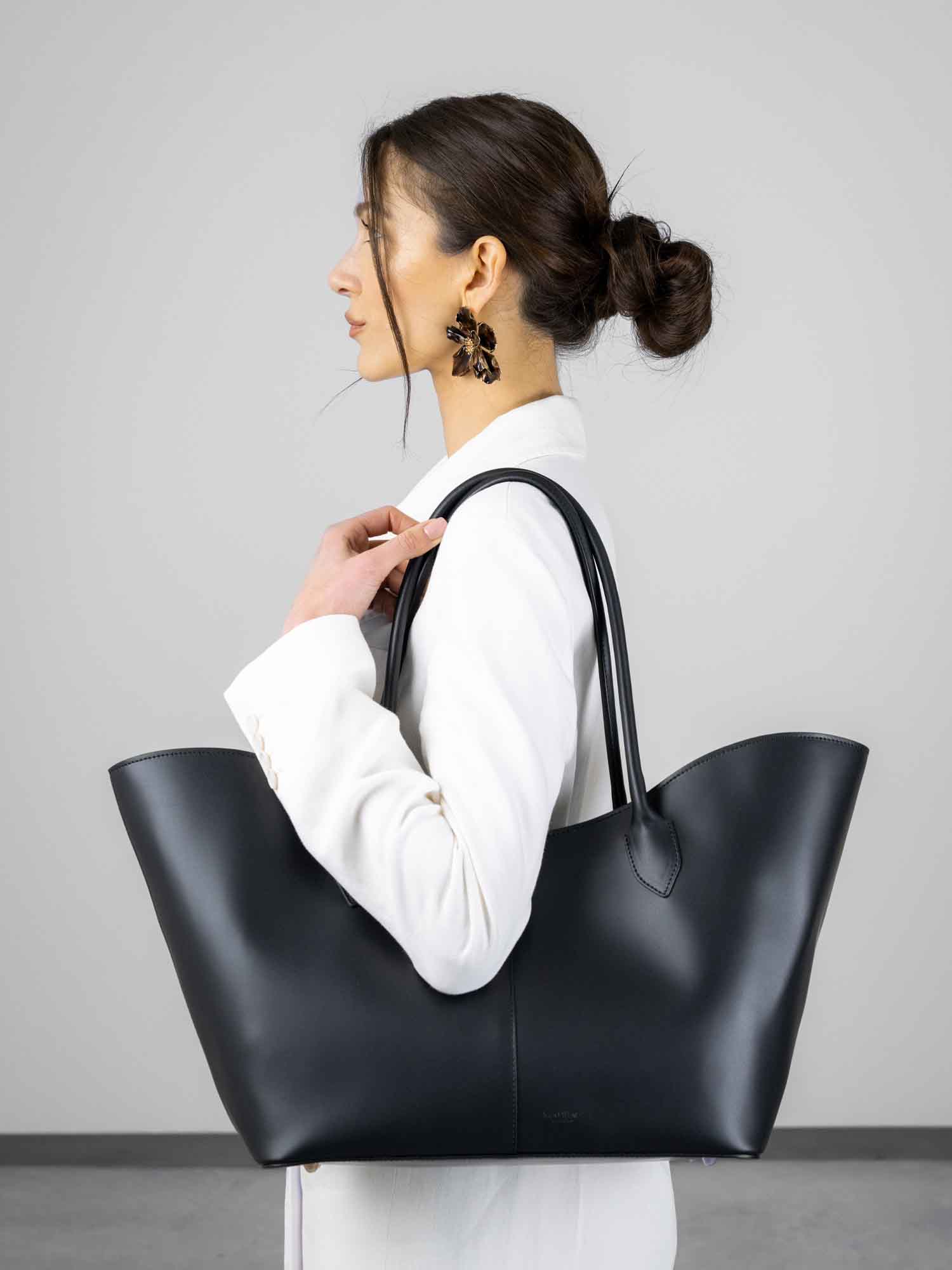 Pelle Calfskin Jet Black