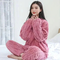 Fluffy Fleece Winter Pyjama Set Women’s 2-Piece Velvet Sleepwear - One Size